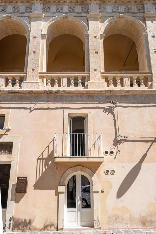 ノート I 5 Archi Di Via Ducezioヴィラ エクステリア 写真
